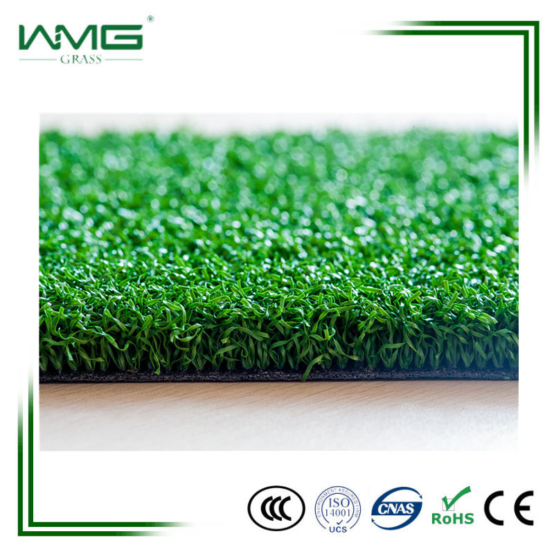 Laying sport artificial grass for golf 