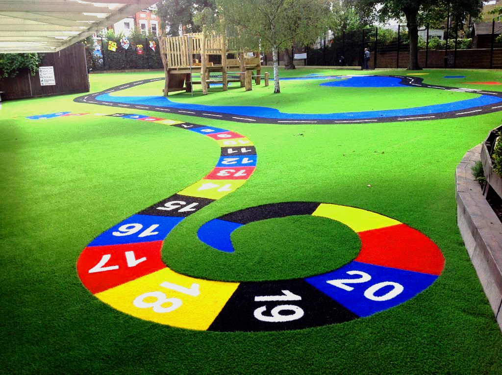 Matters needing attention in renovation of artificial grass in Kindergarten