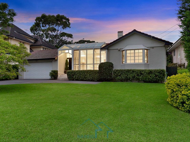 Features of landscaping artificial grass carpet